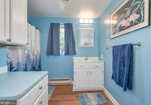 365 Big Oak Dr, Shepherdstown WV 25443-4598 exterior