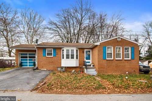 1 Shennys Dr, York, PA 17408-8957