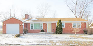229 4th St, Riverton, IL 62561-8129