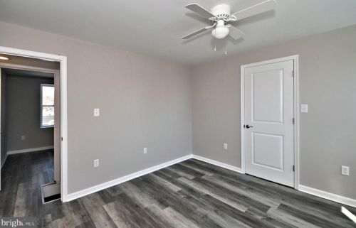 328 61 St, Philadelphia PA 19142-3402 exterior