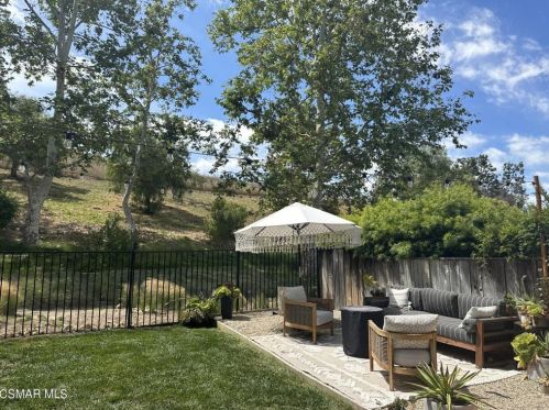 5068 Benedict Ct, Calabasas, CA 91377-4773