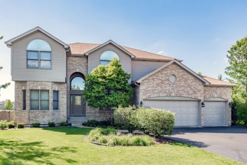404 Carlton Ct, Oswego, IL 60543-7529