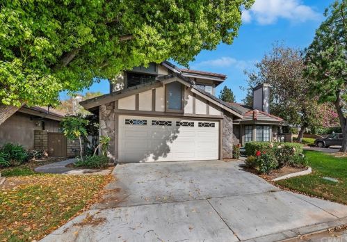 2688 Victoria Park Dr, Riverside, CA 92506-3342