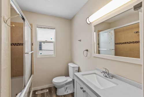 220 Belvidere St, Saint Paul MN  55107-3140 exterior