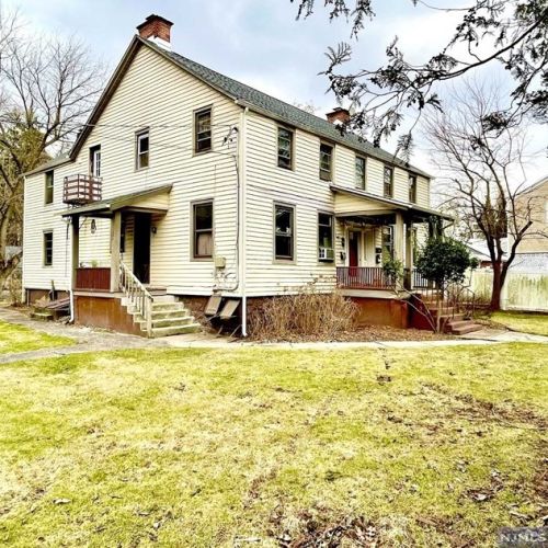 243 Forest Ave, Teaneck, NJ 07666-5751