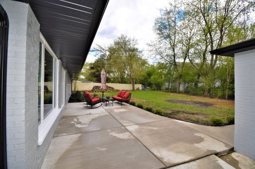 1819 Chestnut Ave, Arlington Hts IL  60004-3782 exterior