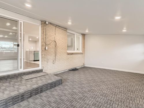 697 Evanston St, Aurora CO 80014-1543 exterior