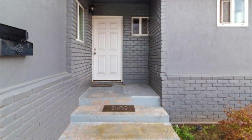 2106 Plaunt Dr, Modesto CA  95350-2600 exterior