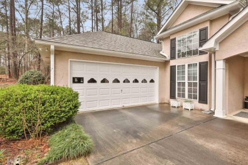 5 Kates Brg, Newnan, GA 30263-5959