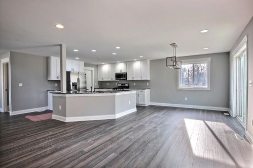 1100 Virginia St, Hobart IN  exterior