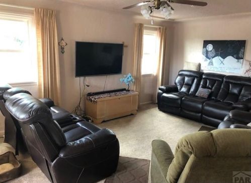 2014 Overton Rd, Pueblo, CO 81008-9619