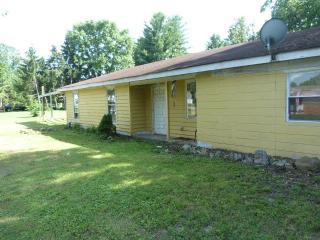205 5th Ave, Decherd, TN 37324-3714
