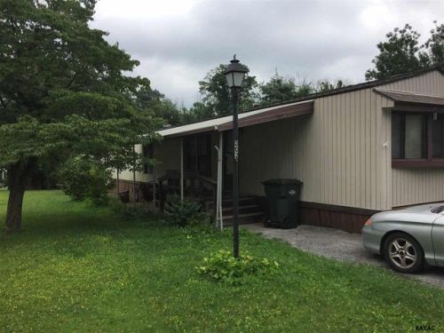 302 Brooklyn Dr, York, PA 17406-7600