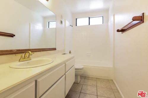 12 Whitney, Irvine CA  92620-3386 exterior