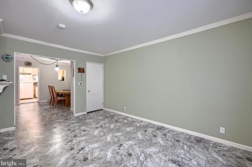 654 New Holland Ave, Lancaster PA  17602-2135 exterior