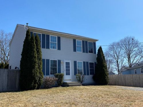 74 Hamilton Ave, Warwick, RI 02886-9610