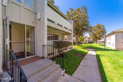 1904 Heywood St, Simi Valley, CA 93065-3579