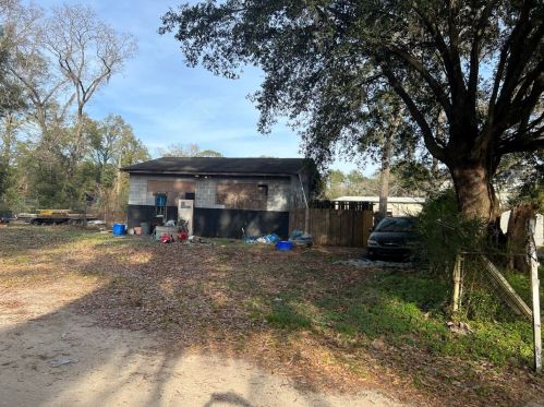 5744 Savannah Hwy, Ravenel, SC 29470-5411