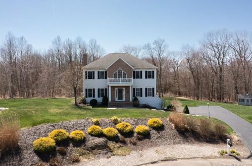 21 Hunters Rdg, Waterbury, CT 06716-1443
