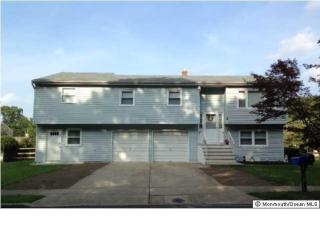 2 Jonathan Pl, Wall Township, NJ 07753-2710