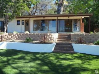 715 Highland Dr, Camarillo, CA 93010-1215