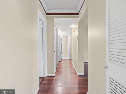 11606 Stoneview Sq, Herndon, VA 20191-2906