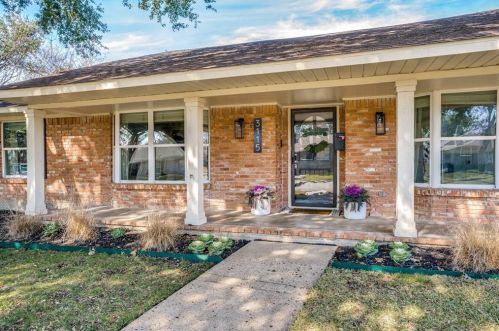 3115 Chapel Downs Dr, Dallas TX  75229-5834 exterior