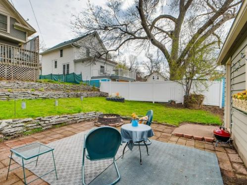 123 Bates Ave, Saint Paul MN  55106-6328 exterior