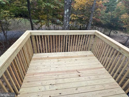 30 Cielo Ln, Berkeley Springs WV  25411-7123 exterior