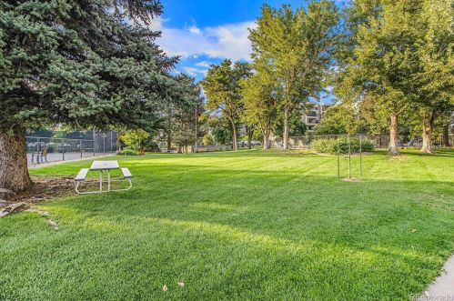 13992 Marina Dr, Denver CO 80014-5511 exterior