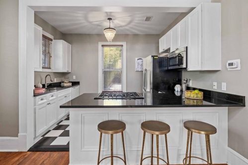 1901 David St, Austin TX  78705-4666 exterior