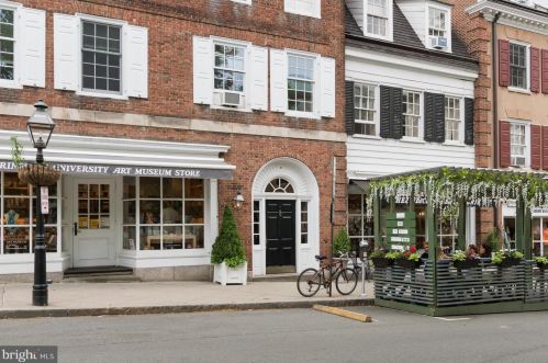 3 Palmer Sq, Princeton, NJ 08542-3723