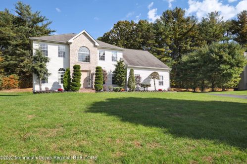 11 Toni Dr, Plumsted Township, NJ 08533-2507