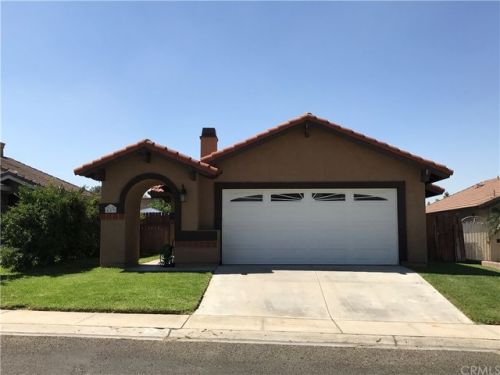 429 James St, Rialto, CA 92376-7181
