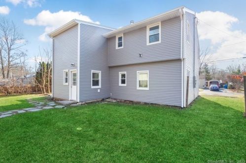 29 King St, Wallingford, CT 06492-2907
