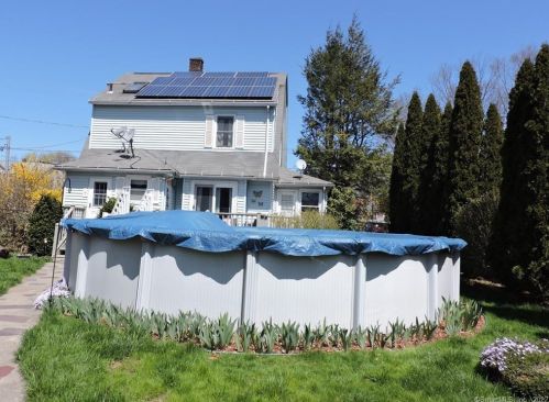 22 Moran St, Waterbury, CT 06704-2522
