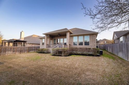 676 Catalina Ln, Austin TX  78737-4715 exterior