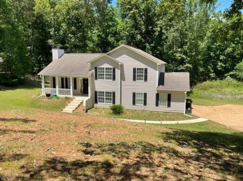 46 River Mist Dr, Lagrange, GA 30240-8750