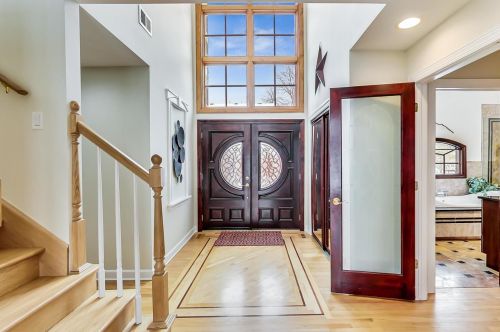 3 Abbotsford Dr, Half Day, IL 60069-3256
