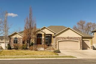 2116 550, Syracuse, UT 84075-9122