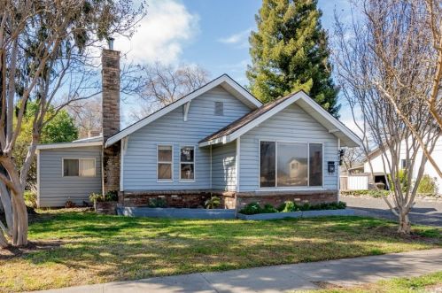 213 Park St, Gridley, CA 95948-2939