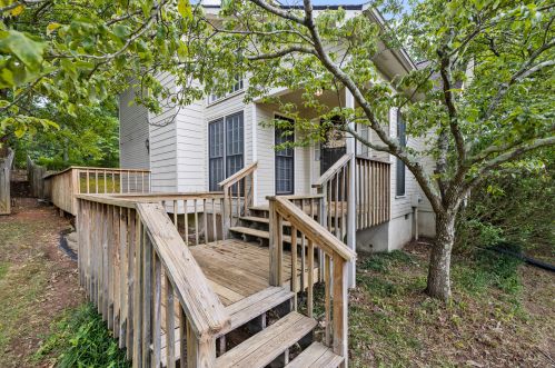 1662 Paddlewheel Dr, Marietta, GA 30062-3852