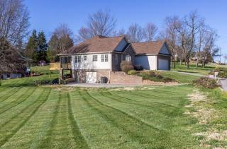 5035 Stapleton Rd, Morristown, TN 37813-1357