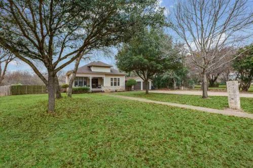 400 Bordon St, Levi, TX 76655-3453