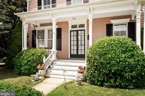 49 Mercer St, Trenton, NJ 08690-1401