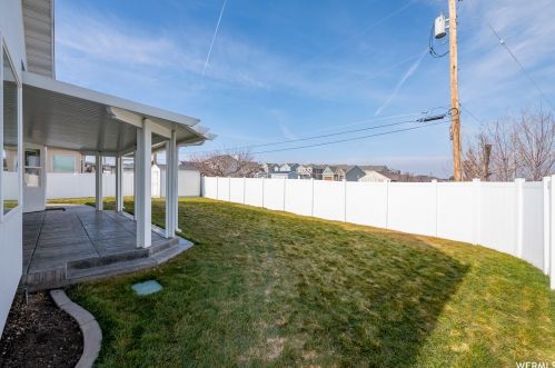 1238 Bateman Pt Dr, Taylorsville UT 84084-2590 exterior