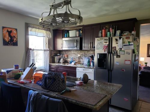 476 Knotty Oak Rd, Coventry, RI 02816-8220