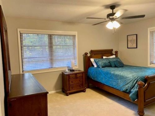 3415 Forrest Hl Dr, Atlanta GA  30354-1520 exterior