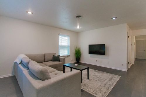 1403 Briarcliff Blvd, Austin TX  78723-1808 exterior