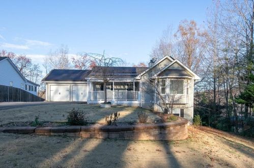 3828 Club House Dr, Gainesville, GA 30501